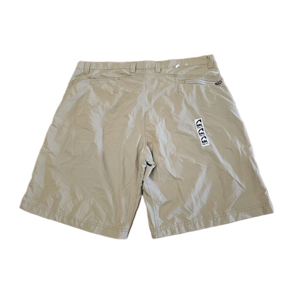 Mountain Khakis Shorts Mens 42 Tan Relaxed Fit Hiking Cargo 11 Inseam Nylon